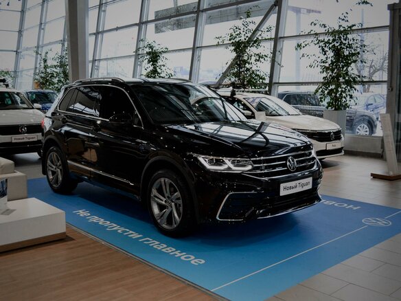 2022 Volkswagen Tiguan II Рестайлинг, чёрный - вид 1