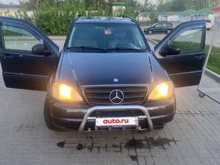 1998 Mercedes-Benz M-Класс 230 I (W163), серый, 530000 рублей, вид 1