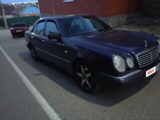 1998 Mercedes-Benz E-Класс 280 II (W210, S210), синий, 200000 рублей, вид 1