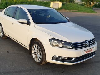 Белый Фольксваген 422