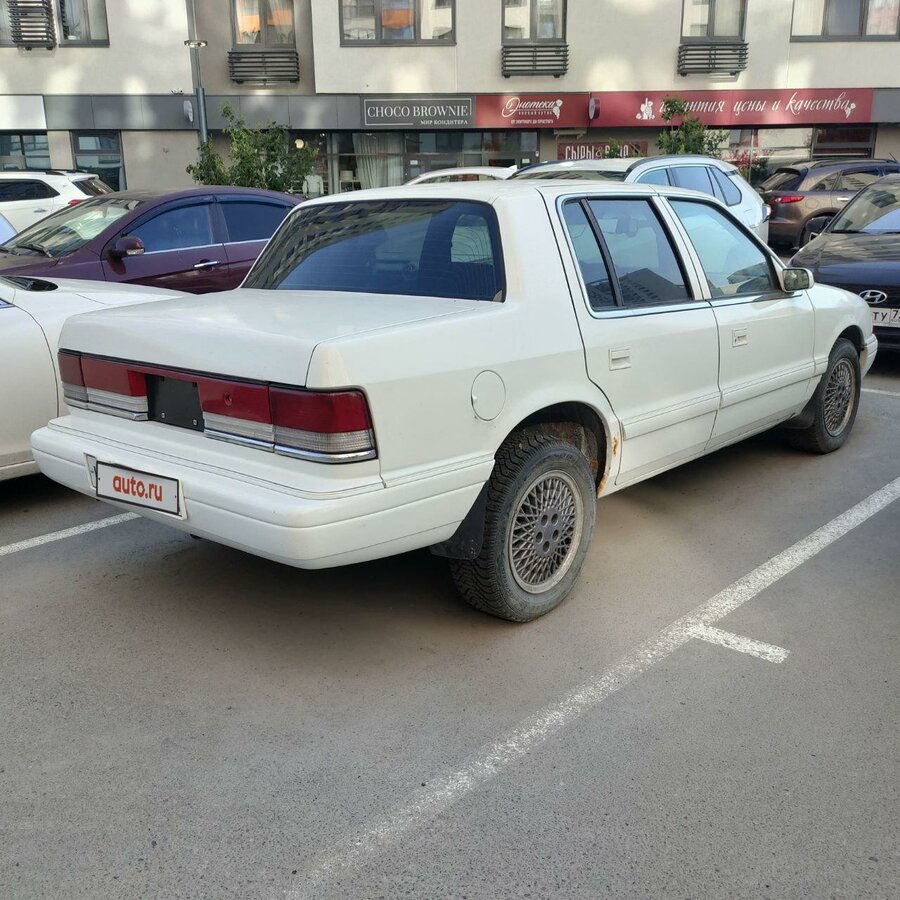 Крайслер саратога 1992