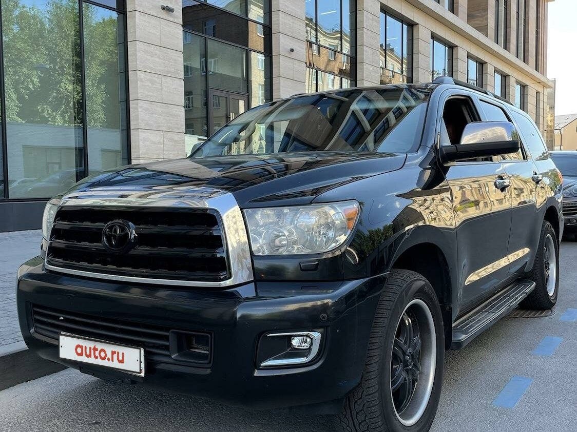 Купить б/у Toyota Sequoia II 5.7 AT (381 л.с.) 4WD бензин автомат в ...