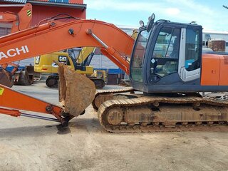 2007 Hitachi ZX200, оранжевый, 3035495 рублей, вид 1