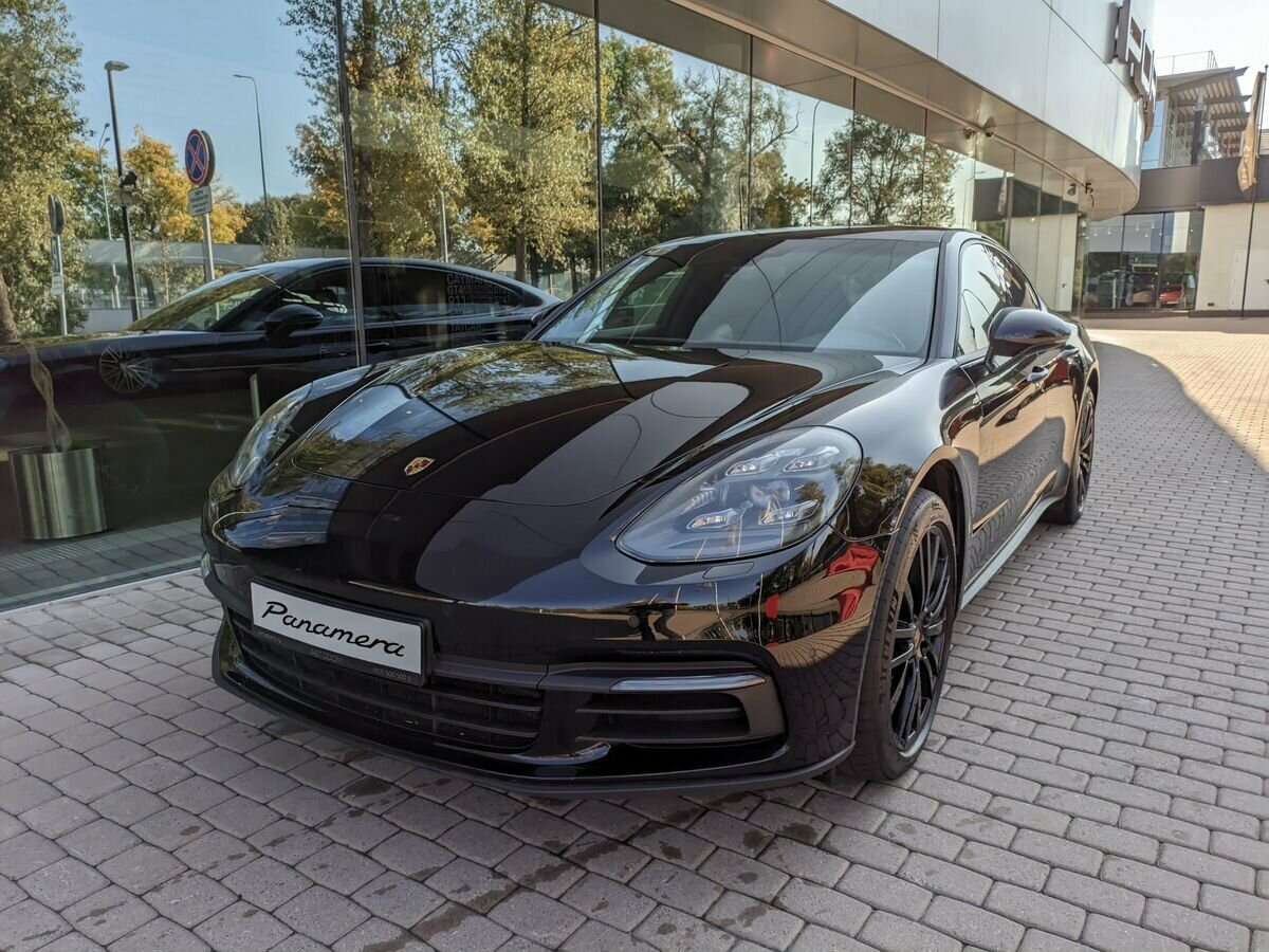 Порше Панамера 2019