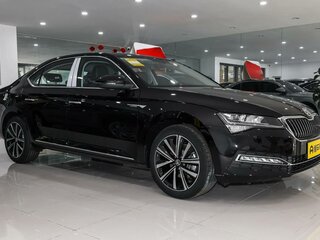 2025 Skoda Superb III Рестайлинг, чёрный, 2780000 рублей, вид 1