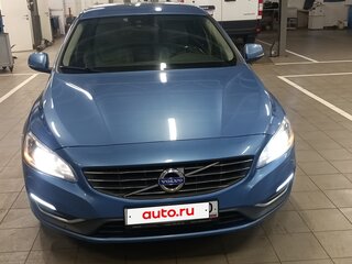 2014 Volvo S60 II Рестайлинг, синий, 1700000 рублей, вид 1