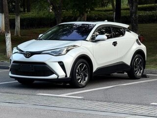 2021 Toyota C-HR I Рестайлинг, белый, 1850000 рублей, вид 1