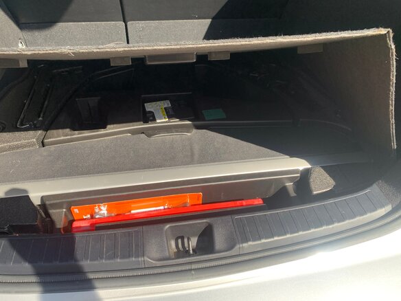 2020 Toyota Prius IV Рестайлинг (XW50), серый, 1950000 рублей - вид 28