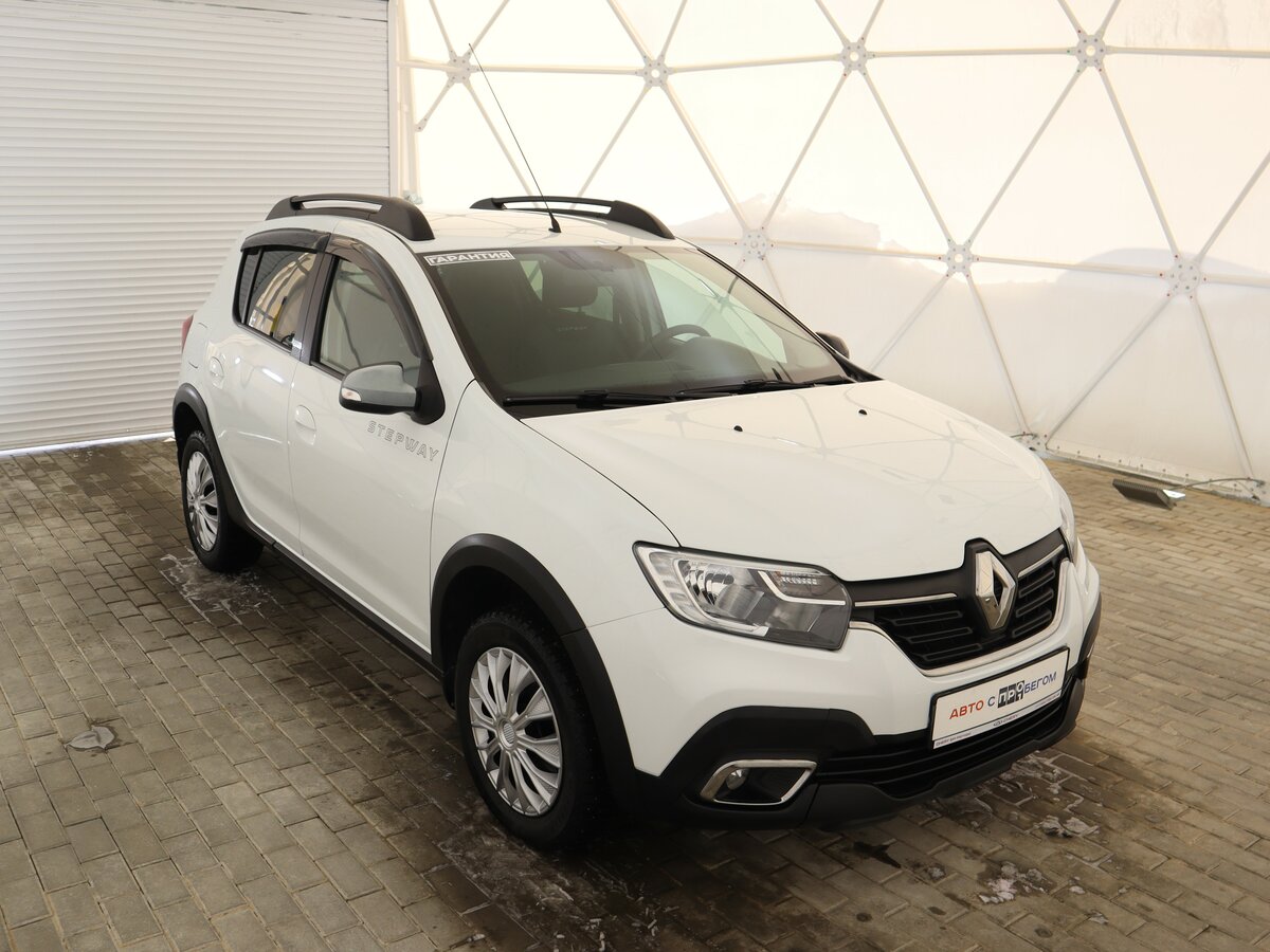 Купить б/у Renault Sandero II Рестайлинг Stepway 1.6 CVT (113 л.с ...