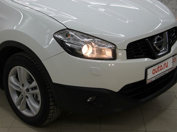 2011 Nissan Qashqai I Рестайлинг, белый - вид 20