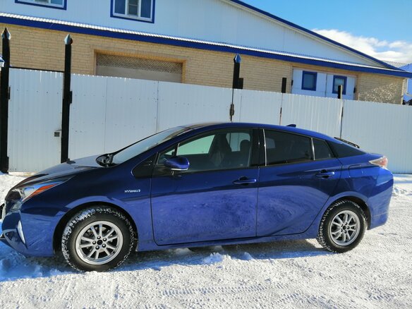 2016 Toyota Prius IV (XW50), синий, 1669000 рублей - вид 1