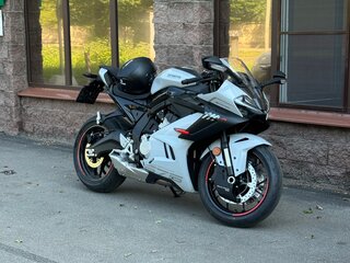 CFMoto 675SR-R