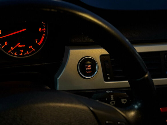 2011 BMW 3 серии 318i V (E90/E91/E92/E93) Рестайлинг, чёрный, 1159000 рублей - вид 21