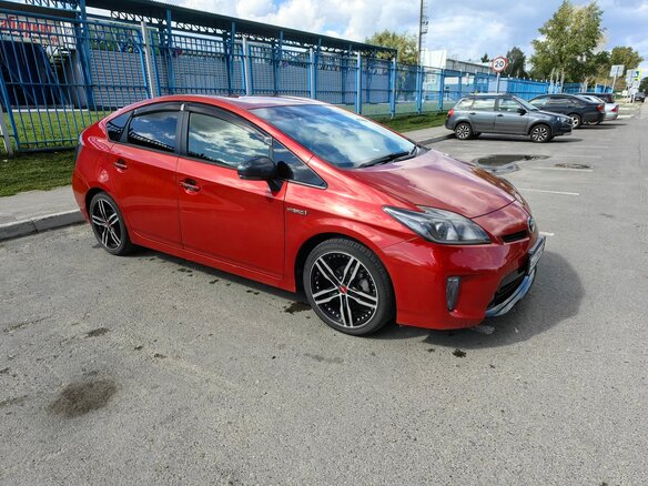 2012 Toyota Prius III Рестайлинг (XW30), красный, 1415000 рублей - вид 7