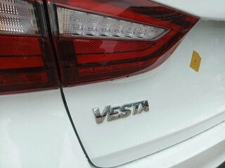 2026 Lada (ВАЗ) Vesta I Рестайлинг (NG), белый, 1685000 рублей, вид 5