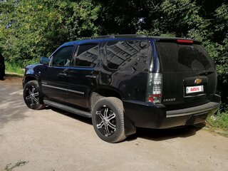 2011 Chevrolet Tahoe 6AT III, чёрный, 2400000 рублей, вид 1