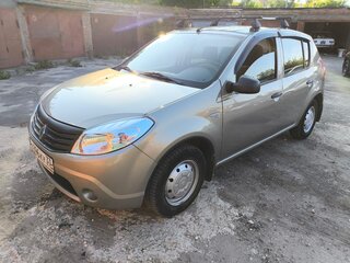 2010 Renault Sandero I, бежевый, 600000 рублей, вид 1