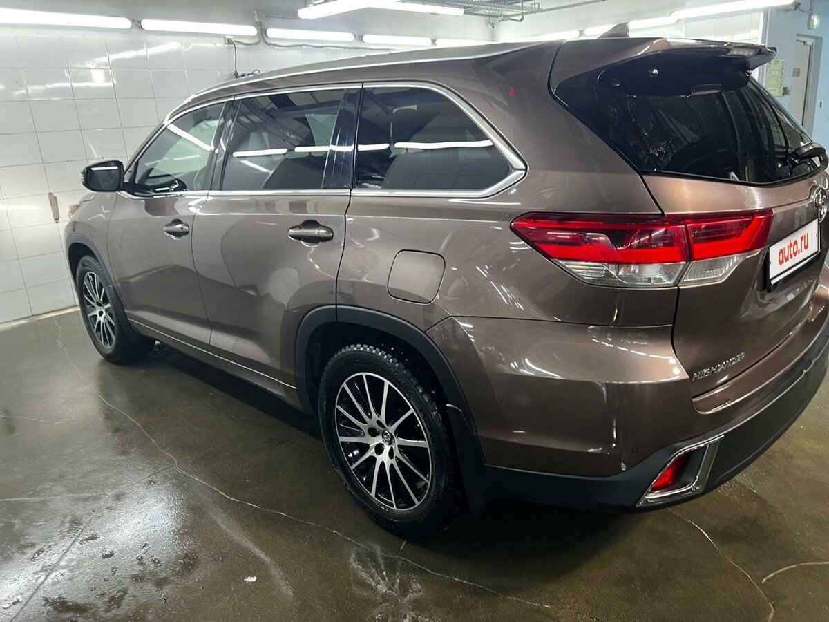Купить б/у Toyota Highlander III (U50) Рестайлинг 3.5 AT (249 л.с.) 4WD