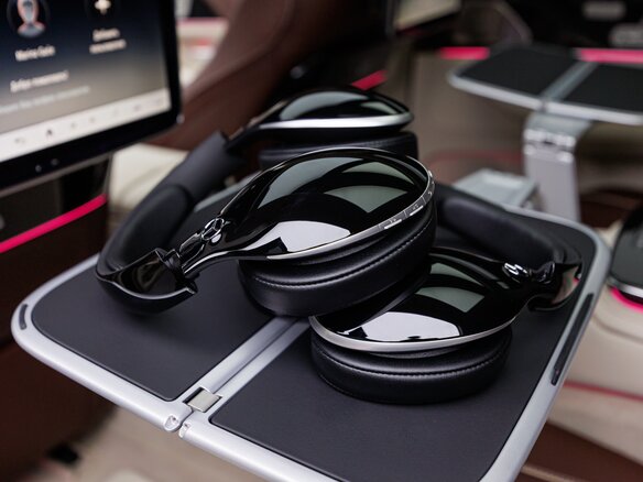 2025 Mercedes-Benz Maybach GLS 600 I Рестайлинг, чёрный, 29000000 рублей - вид 35