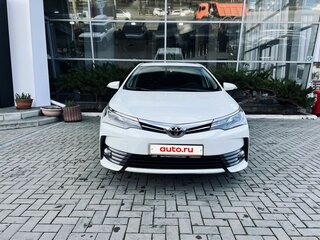 2018 Toyota Corolla XI (E160, E170, E180) Рестайлинг 1, белый, 1710000 рублей, вид 3
