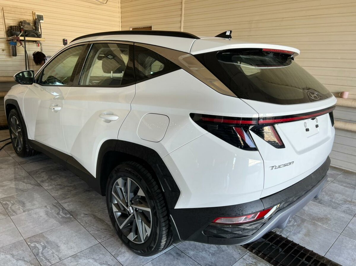 2021 Hyundai Tucson IV, белый, 2600000 рублей - вид 2