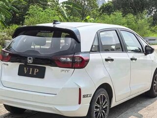 2021 Honda Fit IV, белый, 1300000 рублей, вид 3