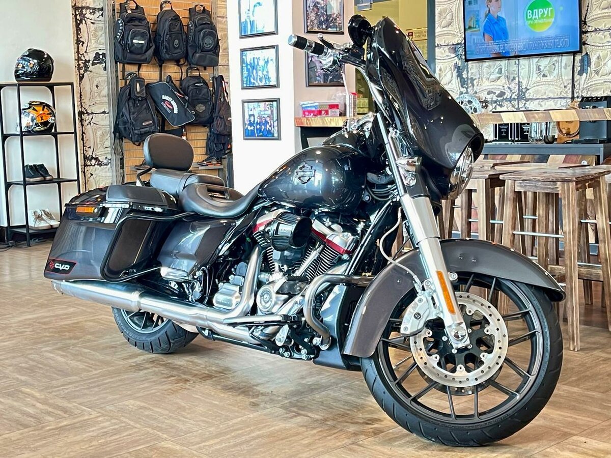 Harley-Davidson CVO Street Glide