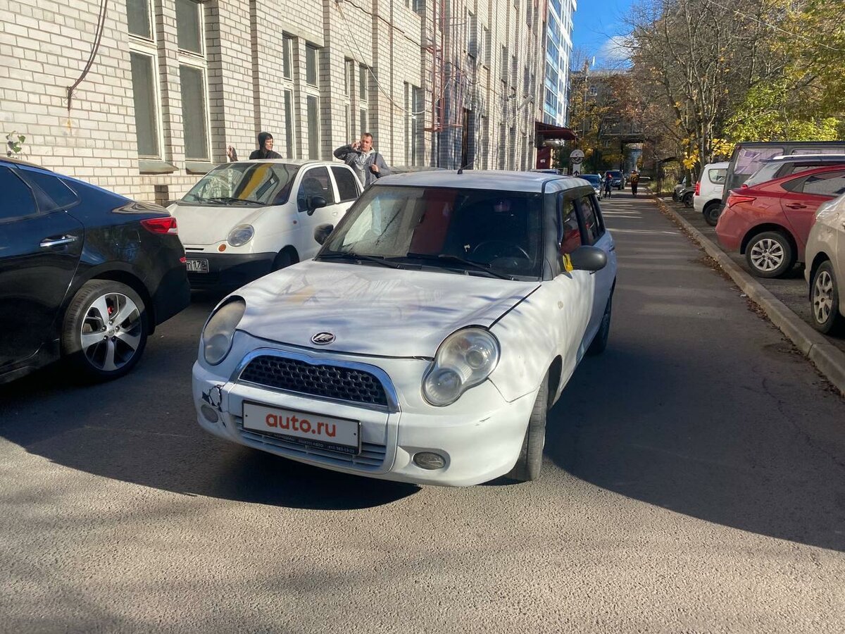 Купить б/у Lifan Smily I (320) 1.3 MT (89 л.с.) бензин механика в Санкт ...