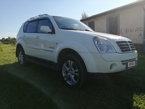 2011 SsangYong Rexton II, белый - вид 3