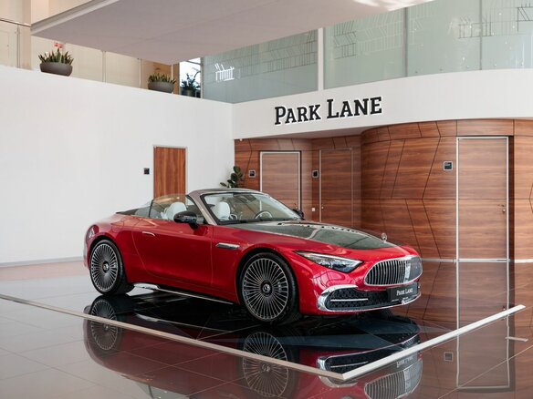 2025 Mercedes-Benz Maybach SL, красный - вид 1