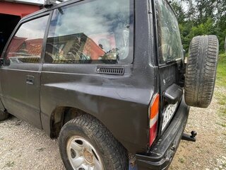 1990 Suzuki Escudo I, чёрный, 210000 рублей, вид 5