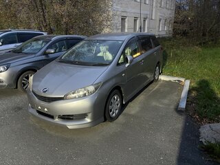 2010 Toyota Wish II, серебристый, 600000 рублей, вид 1