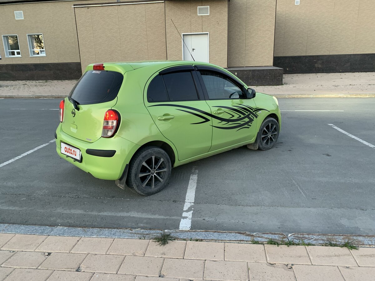 Ниссан марч зеленый