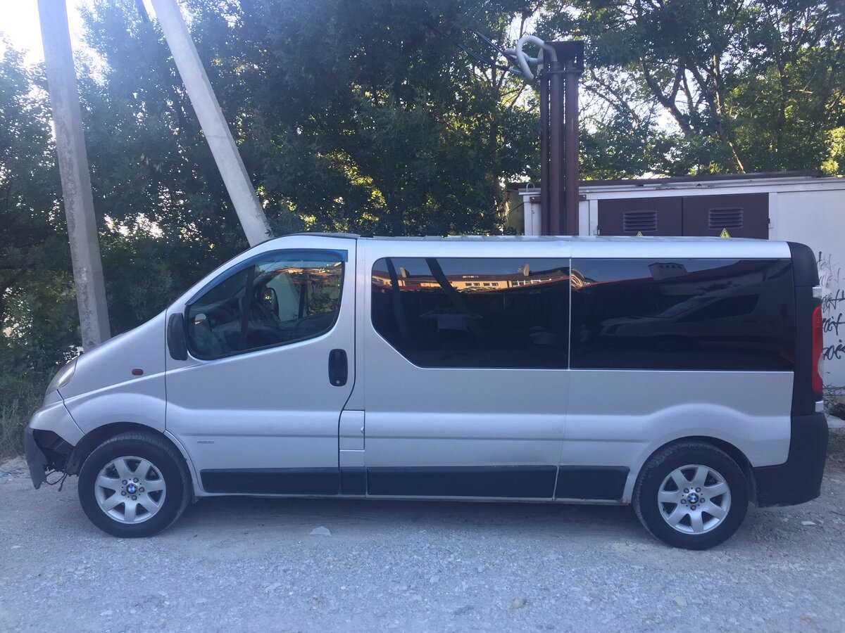 Opel Vivaro 2008 чёрный