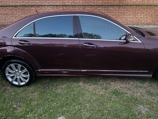 2007 Mercedes-Benz S-Класс 550 Long V (W221), пурпурный, 800000 рублей, вид 1