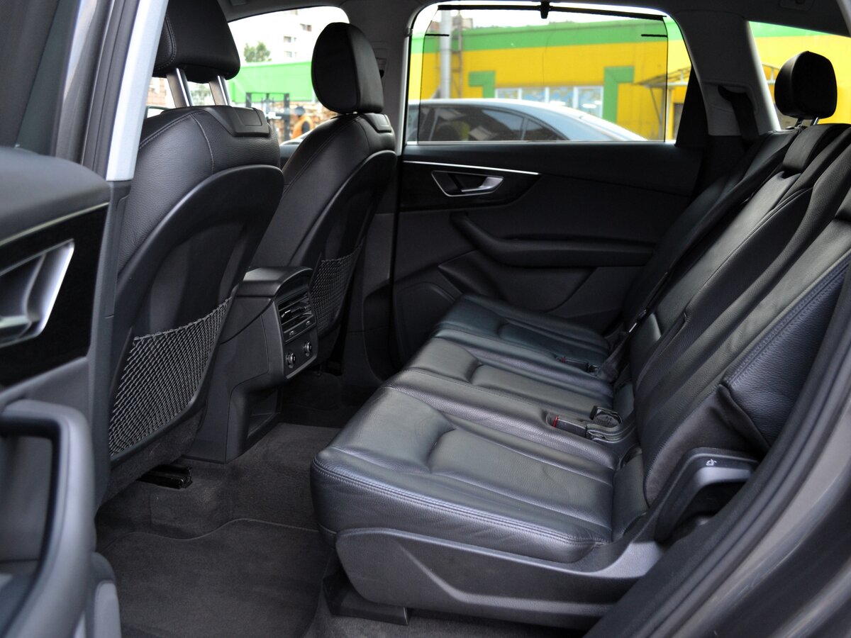 AUDI Q7 - фото 16