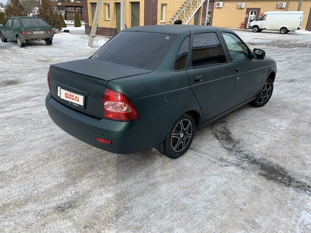 Приора 2008 зади