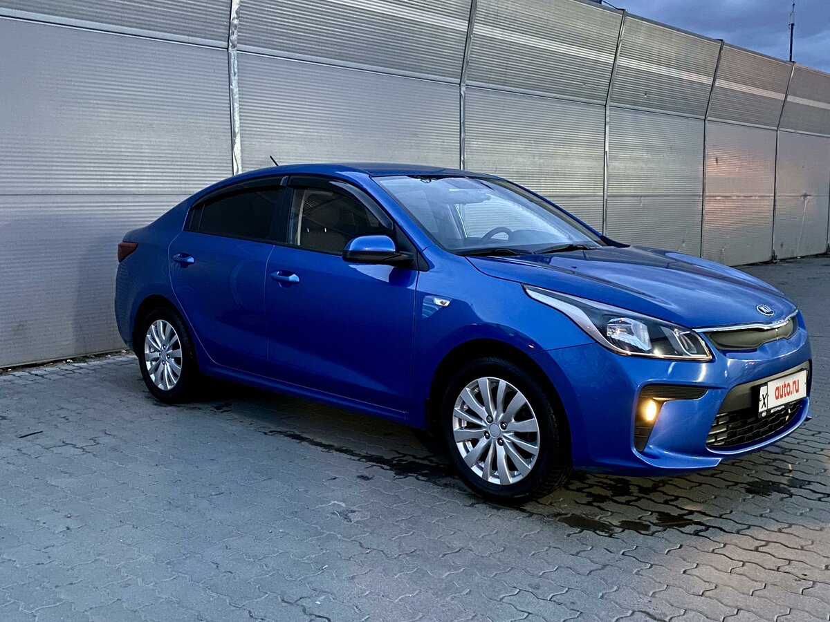 Kia Rio 2017 синий