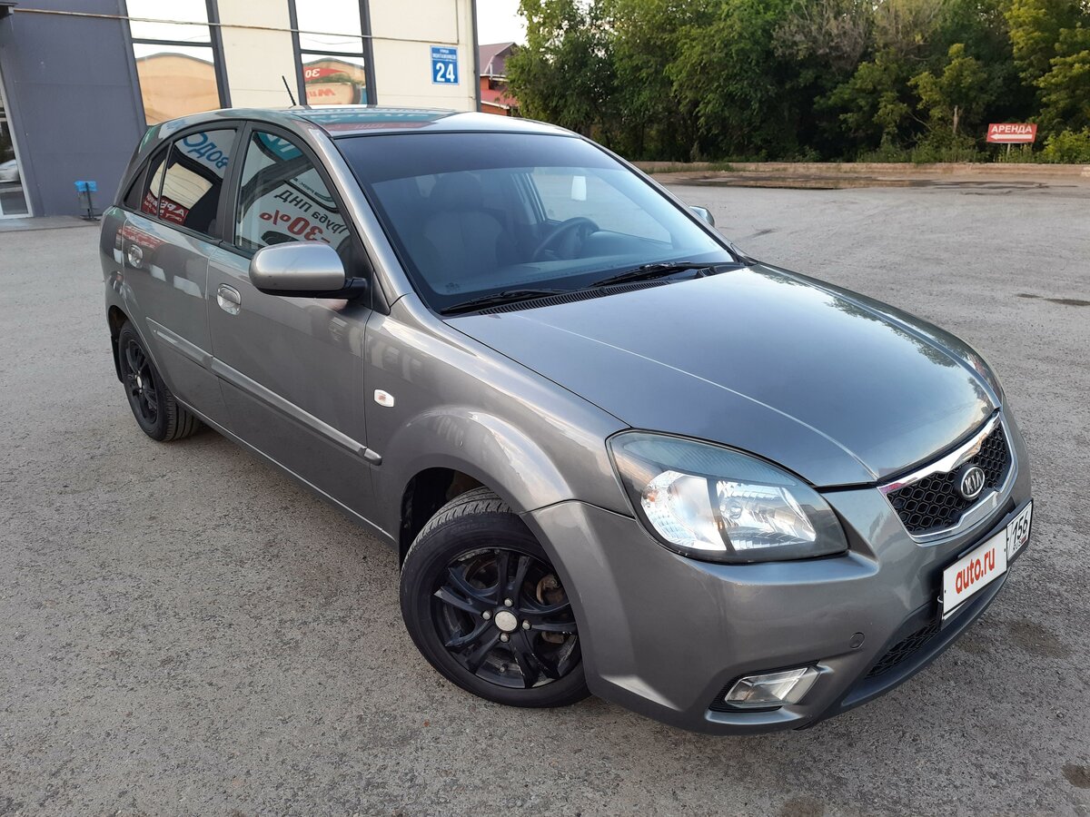 Kia Rio 2009 черная крыша