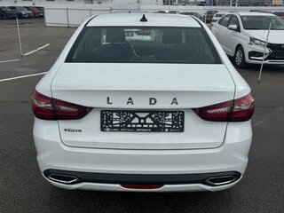 2026 Lada (ВАЗ) Vesta I Рестайлинг (NG), белый, 1581000 рублей, вид 5