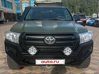 2021 Toyota Land Cruiser 200 Series Рестайлинг 2, зелёный, 7200000 рублей, вид 1