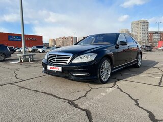 2010 Mercedes-Benz S-Класс 500 Long V (W221) Рестайлинг, чёрный, 2100000 рублей, вид 1