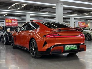 2024 Xiaomi SU7 I, оранжевый, 5800000 рублей, вид 4