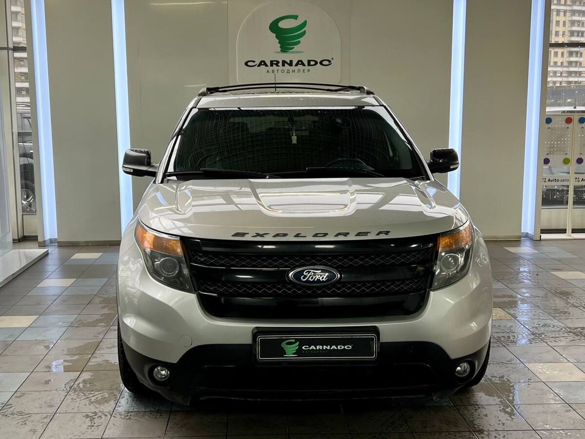 Ford Explorer, 2013 год