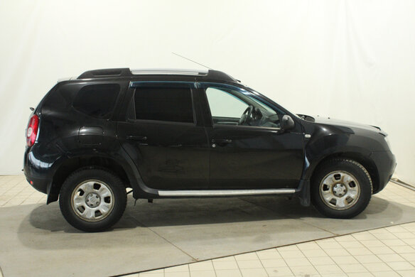 Купить б/у Renault Duster I 2.0 AT (135 л.с.) 4WD бензин автомат в ...