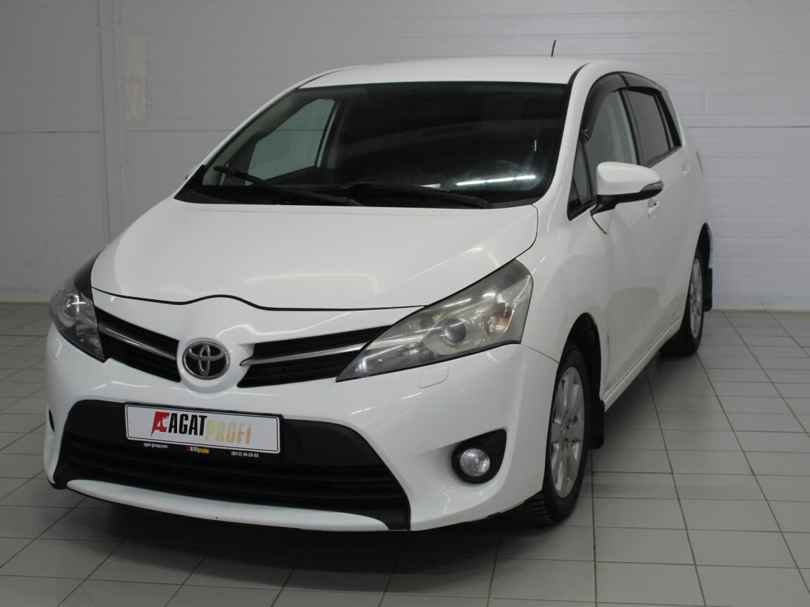 Toyota Verso I Рестайлинг