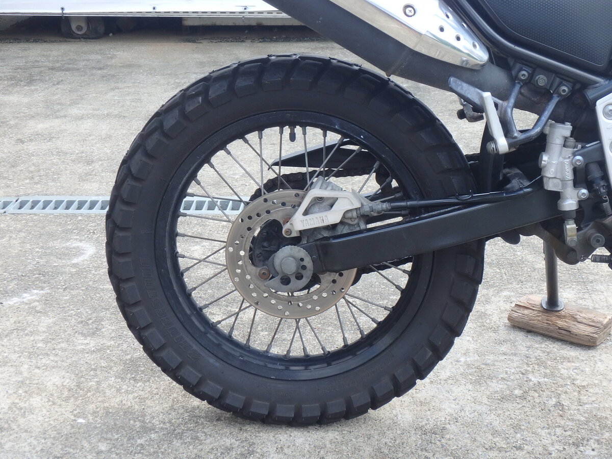 Yamaha Tricker Stunt