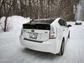 2010 Toyota Prius III (XW30), белый, 940000 рублей - вид 3