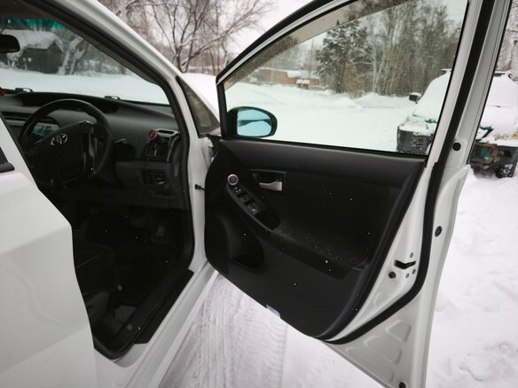 2010 Toyota Prius III (XW30), белый, 940000 рублей - вид 7