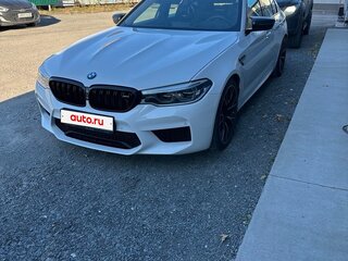 2019 BMW M5 Competition VI (F90), белый, 8500000 рублей, вид 3